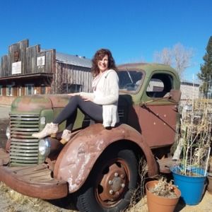 Meet your Posher, Stacy